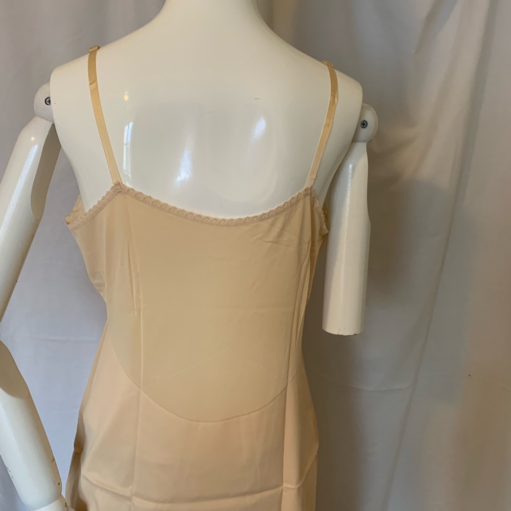 VINTAGE Slip - Picture 2 of 5